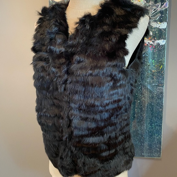 NWT Dolce Cabo Black real Rabbit Fur Vest size small - Picture 3 of 6